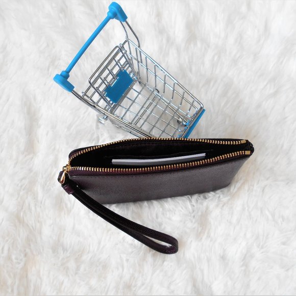 Coach Corner Zip Wristlet Metallic Raspberry - Picture 8 of 10